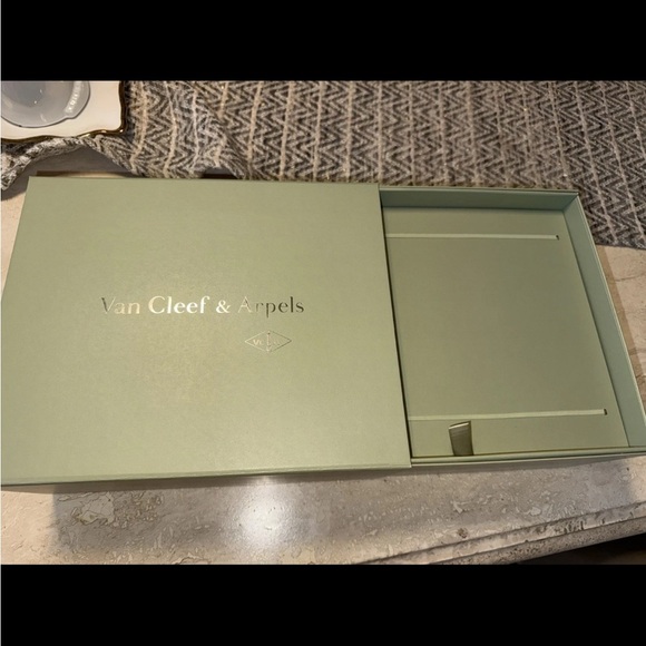 3 X VanCleef & Arpels Sage Green Rare Accent Box 11 in jewelry  storage box - Picture 3 of 7